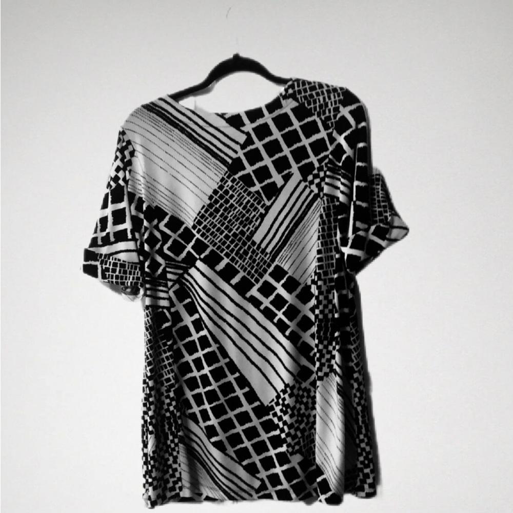 Susan Graver Liquid Knit Tunic with Cuffed Roll Tab Sleeves Medium